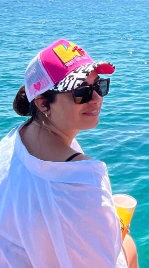 Customer photo review of Trucker Hat - Urban Collection - What - Pembe/Beyaz