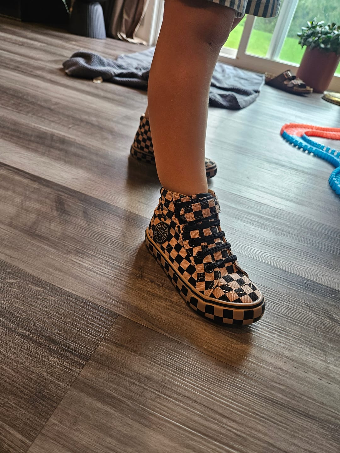Customer photo review of SK8TR Hi-Top in Taupe + Black Checkered
