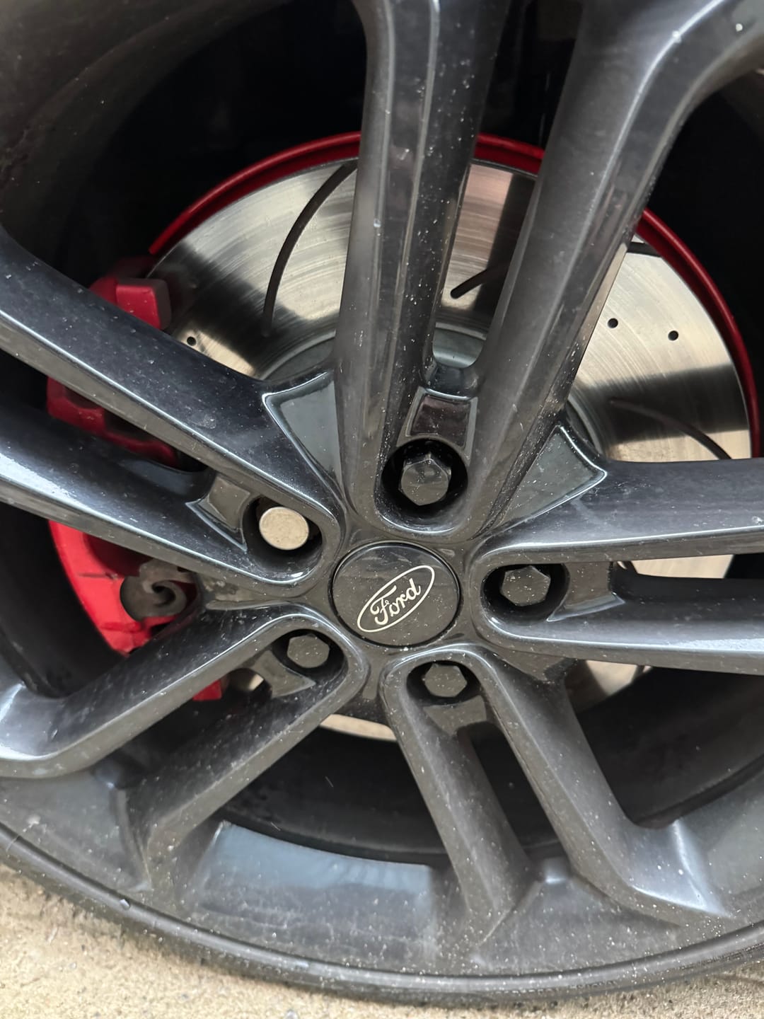 Customer photo review of Genuine Ford Mk3/3.5 Focus ST & RS Front Brake Dust Shields (Pair) - Painted