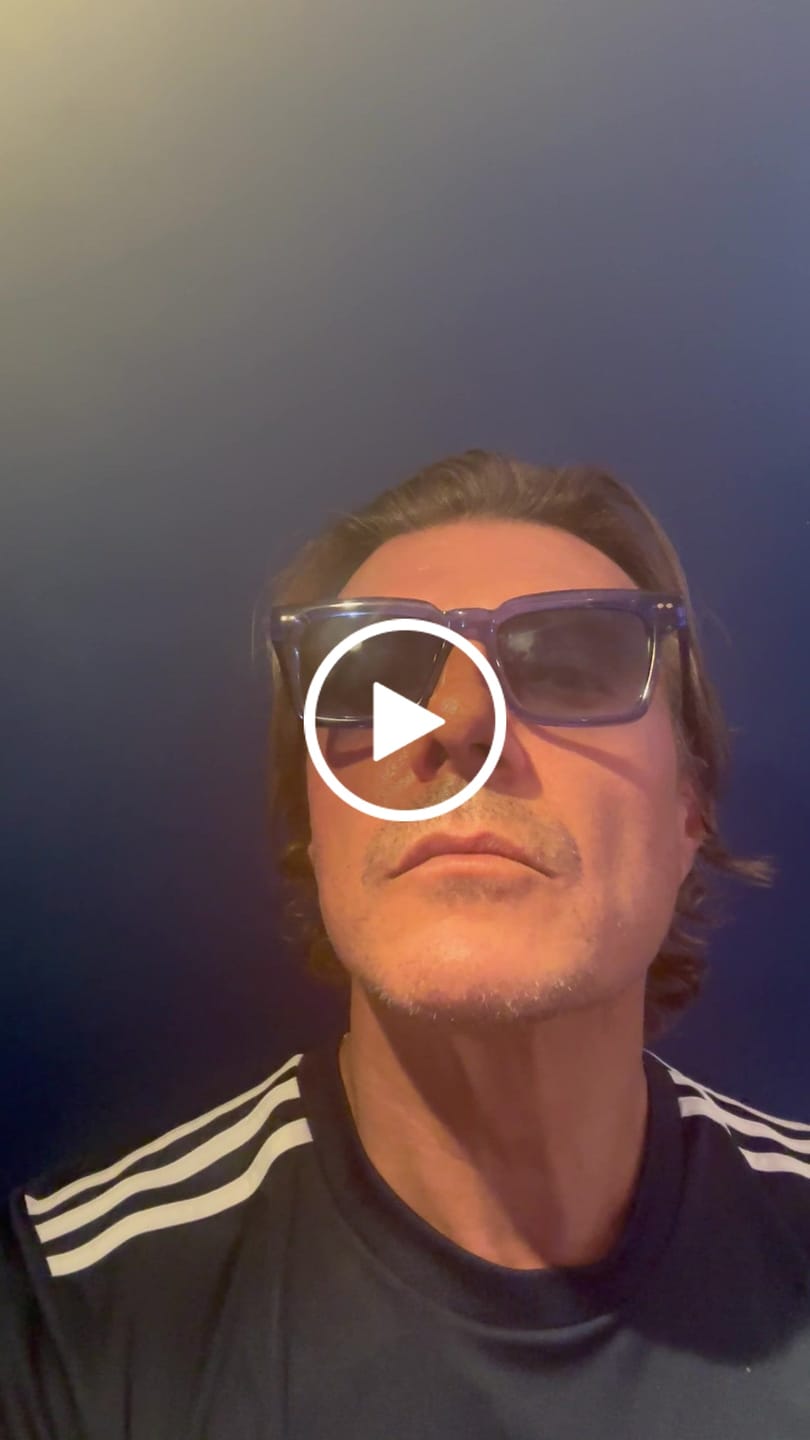 Customer video review of Kenelm
