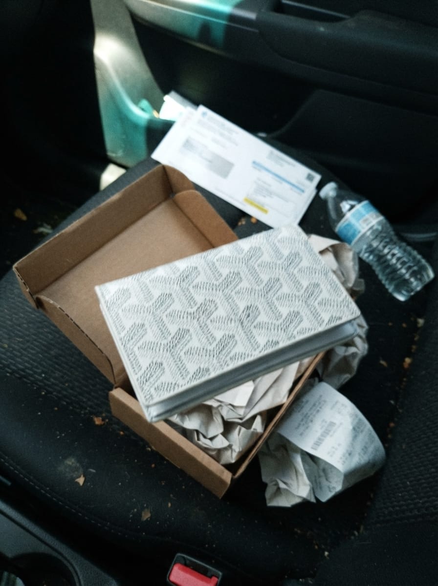 Customer photo review of Honoré Chevron Card Wallet