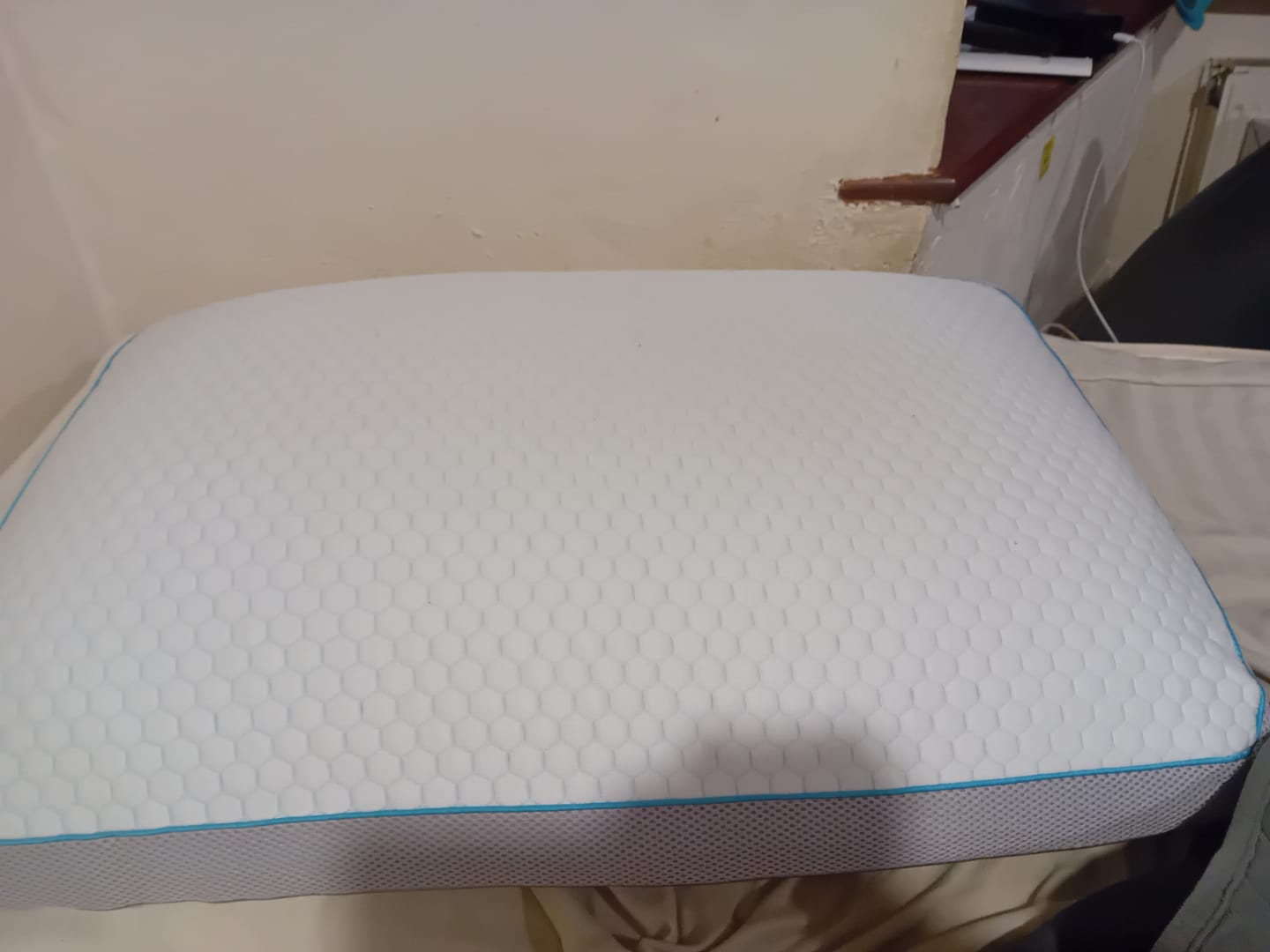 Customer photo review of Premium - Hybrid Pillow