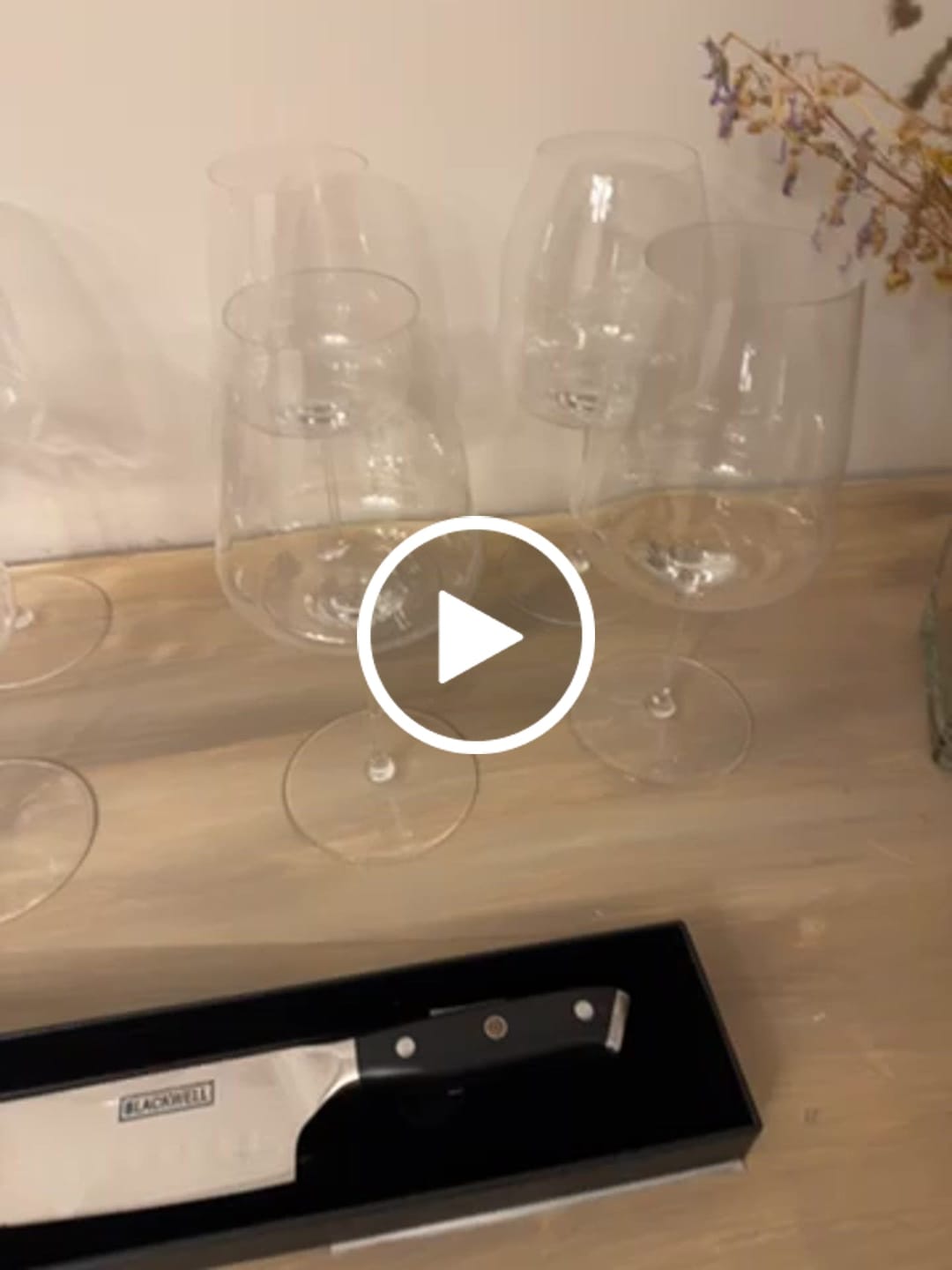 Customer video review of Riedel Wijnglazen Set Winewings - Carbernet, Pinot Noir, Sauvignon Blanc & Chardonnay - 4 stuks
