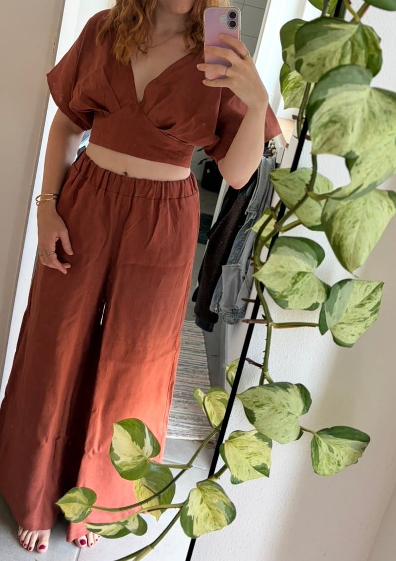 Customer photo review of Linen V Neck Summer Crop Top Butterfly