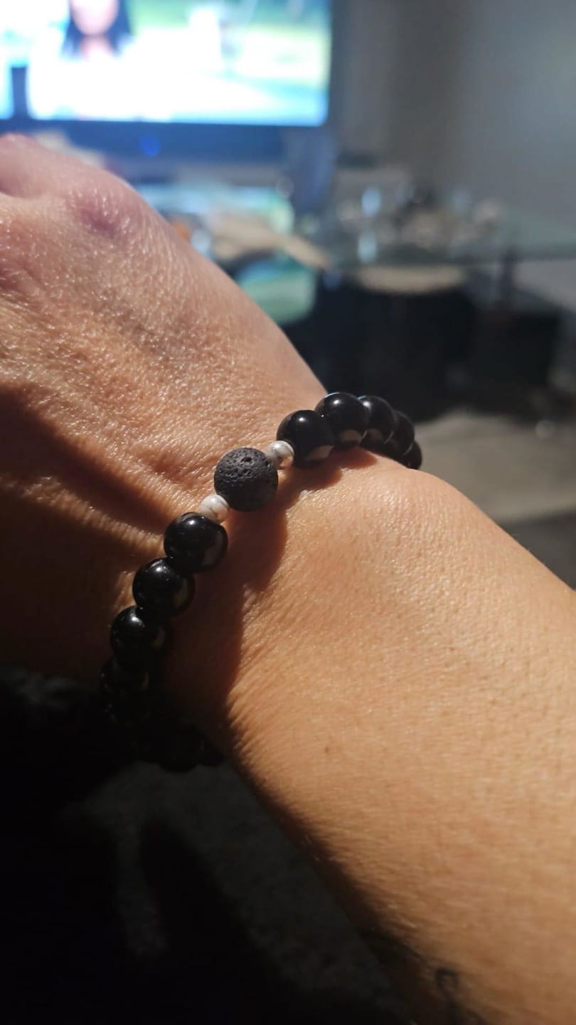 Customer photo review of Nivora – Pulseira do Amor