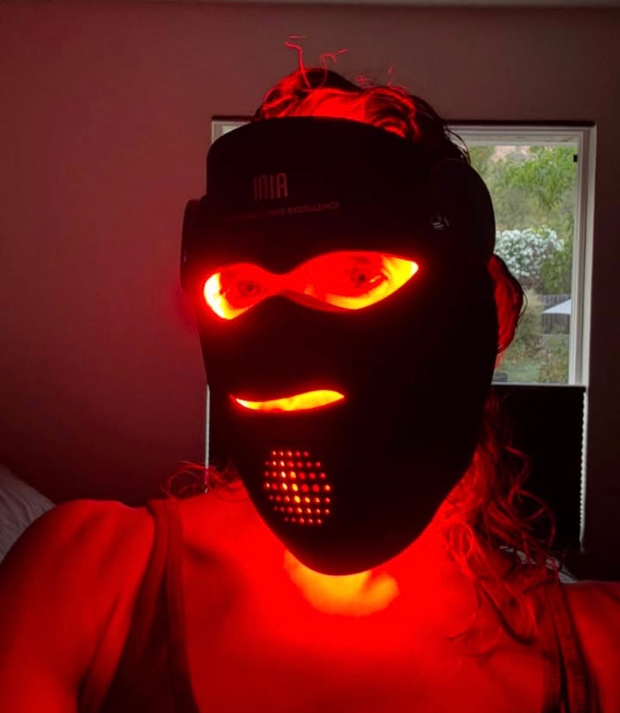 Customer photo review of INIA GLOW 4D 940nm Dual NIR Wireless LED Mask