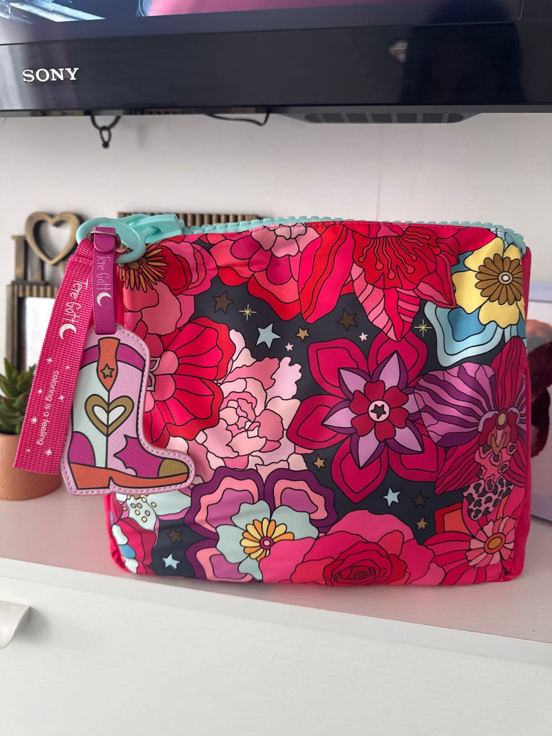 Customer photo review of ESTUCHE FLOWERS