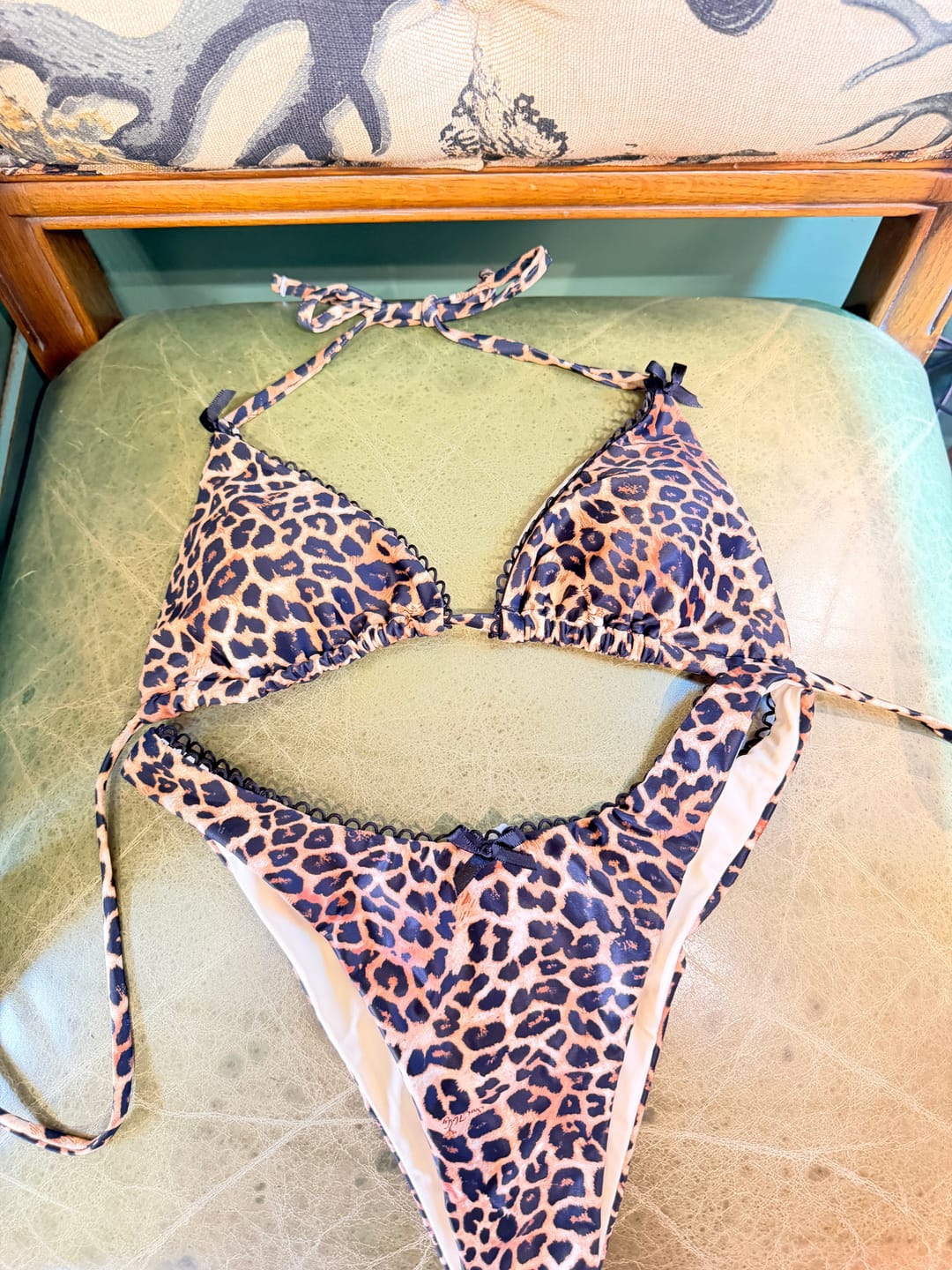 Customer photo review of Seamolly Leopard Lace Trim Bowknot DecorHalter Triangle Cheeky Bikini Set