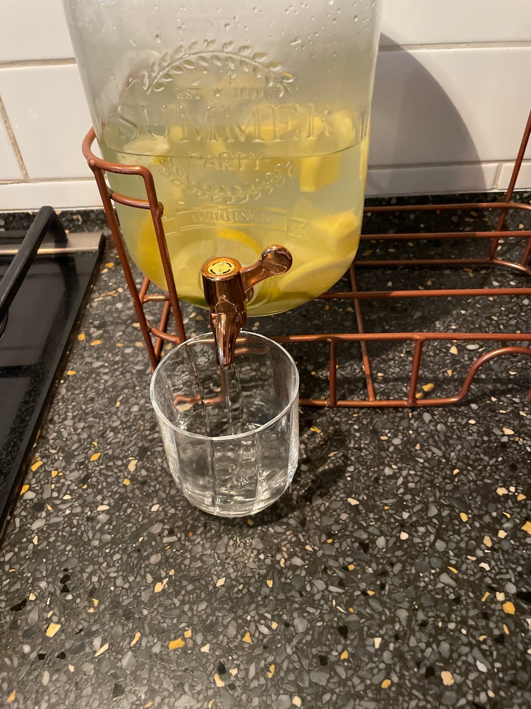 Customer photo review of Cosy & Trendy Drankdispenser met houder - Koper - 2 x 3 liter