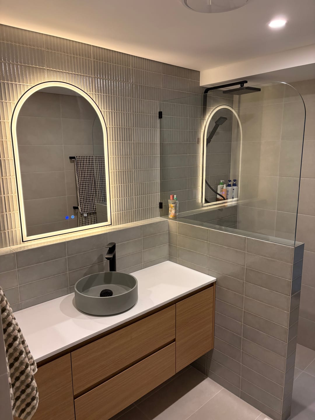 Customer photo review of RIVA AR2 LED Arch Coloured Frame Mirror 800/900mm (Optional Colours)
