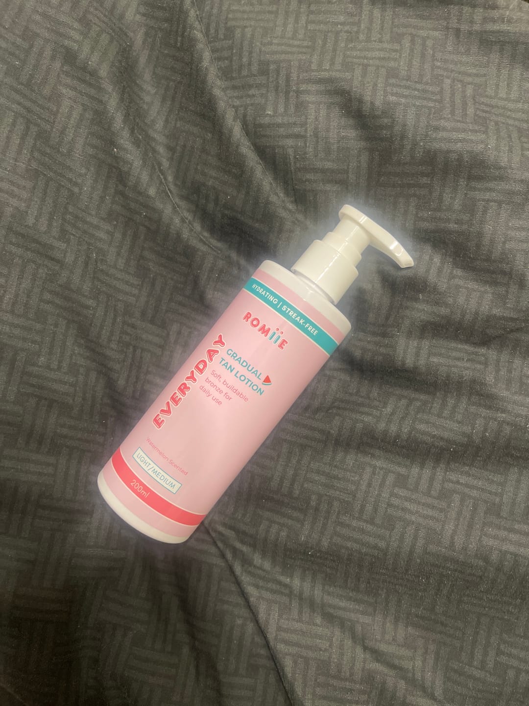 Customer photo review of Gradual Tanner