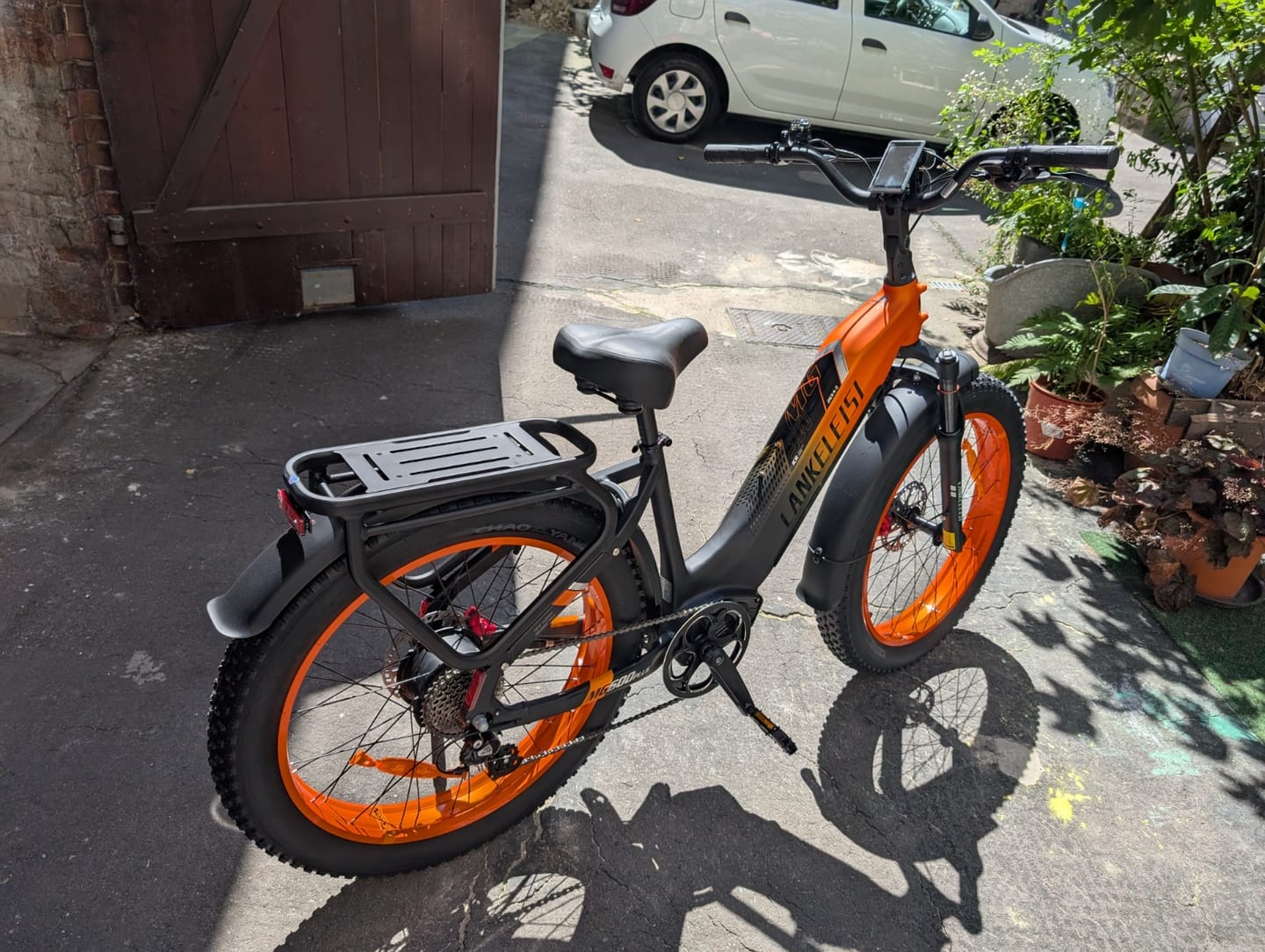 Customer photo review of Lankeleisi MG600 Plus 26" Fat Bike 960Wh All Terrain SUV E-Bike with Switchable Sensor 48V 20Ah Battery