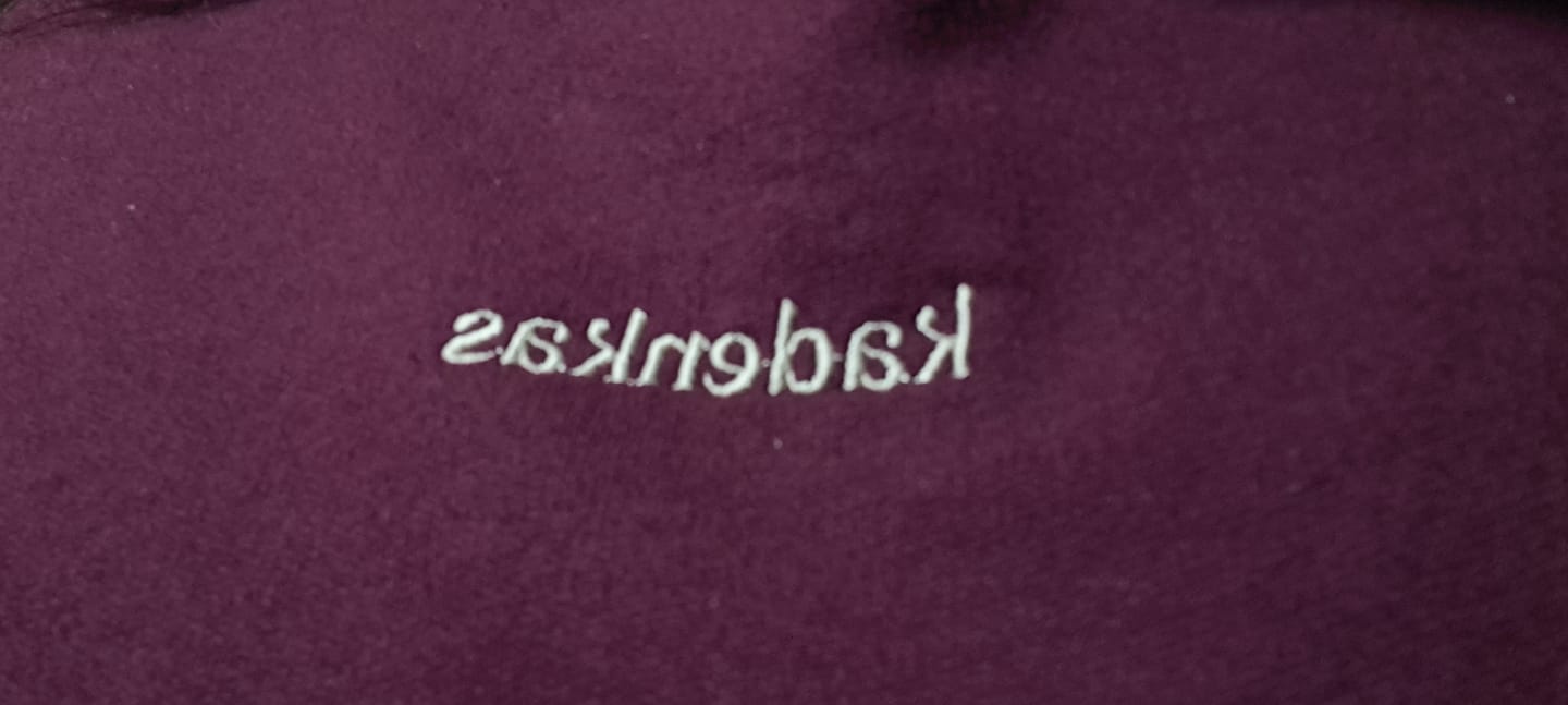 Customer photo review of POLERÓN HOODIE BURDEO - OVERSIZE CON GORRO LOGO Y ESPALDA BORDADO