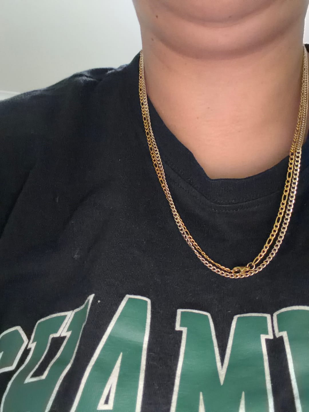 Customer photo review of 3mm 18k Gold Figaro Chain