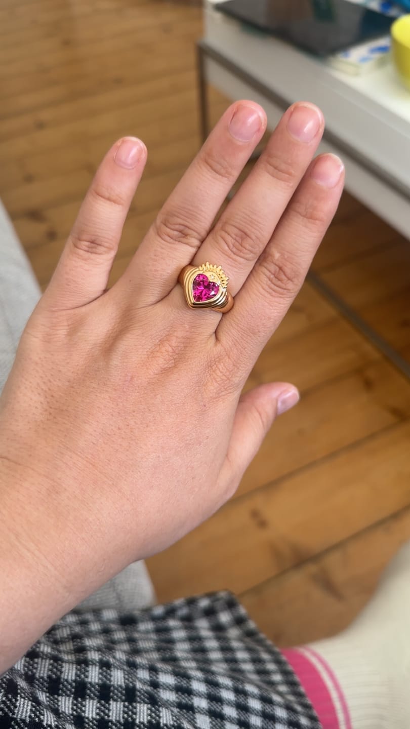 Customer photo review of Queen of Hearts Ring Gold