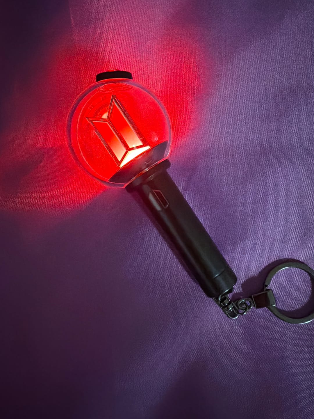 Customer photo review of BTS - OFFICIAL LIGHT STICK VER.4 KEYRING