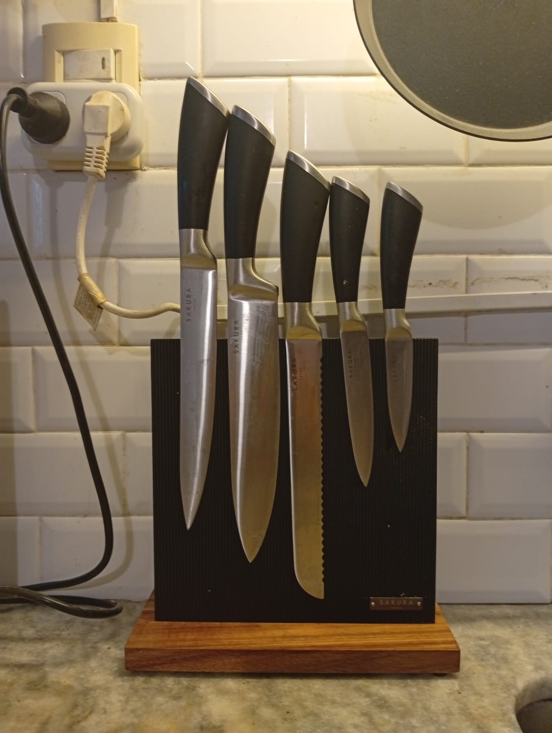 Customer photo review of Taco De Cuchillos Magnético Sakura Edge Collection - 6 Piezas