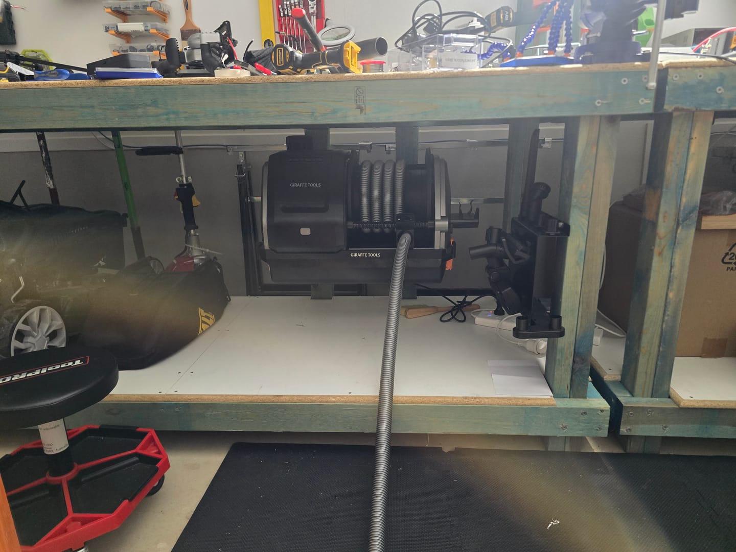 Customer photo review of Grandstorm Retractable Vacuum Cleaner