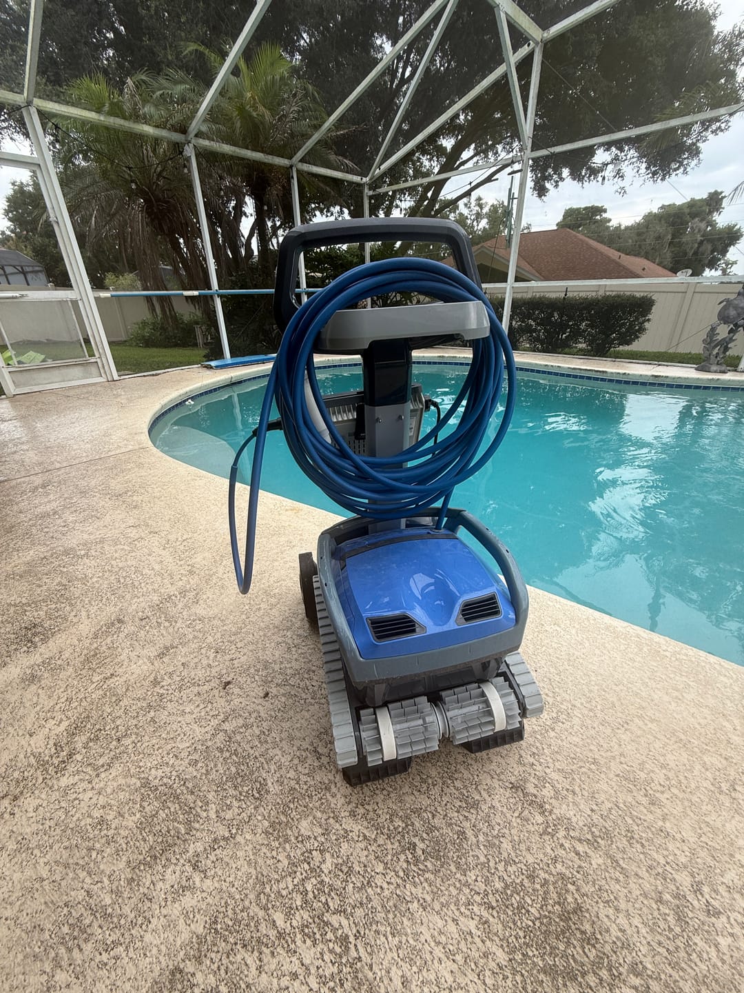 Customer photo review of Dolphin M600 Robotic Pool Cleaner - Enhanced Warranty
