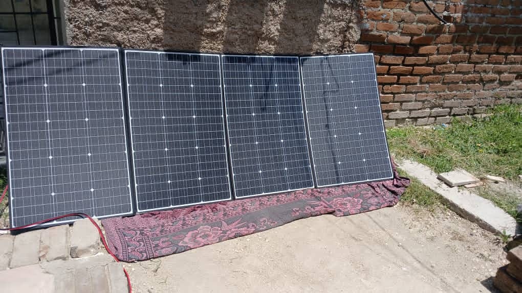 Customer photo review of ALLPOWERS 400W Foldable Solar Panel SP037