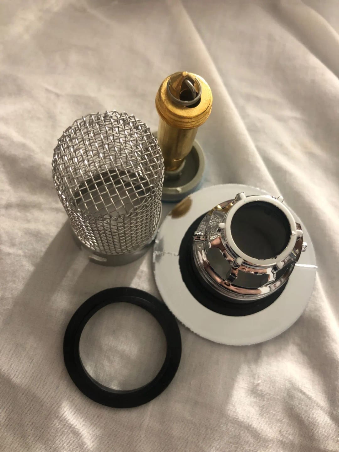 Customer photo review of Calviro SafeCatch™ Wastafelstop