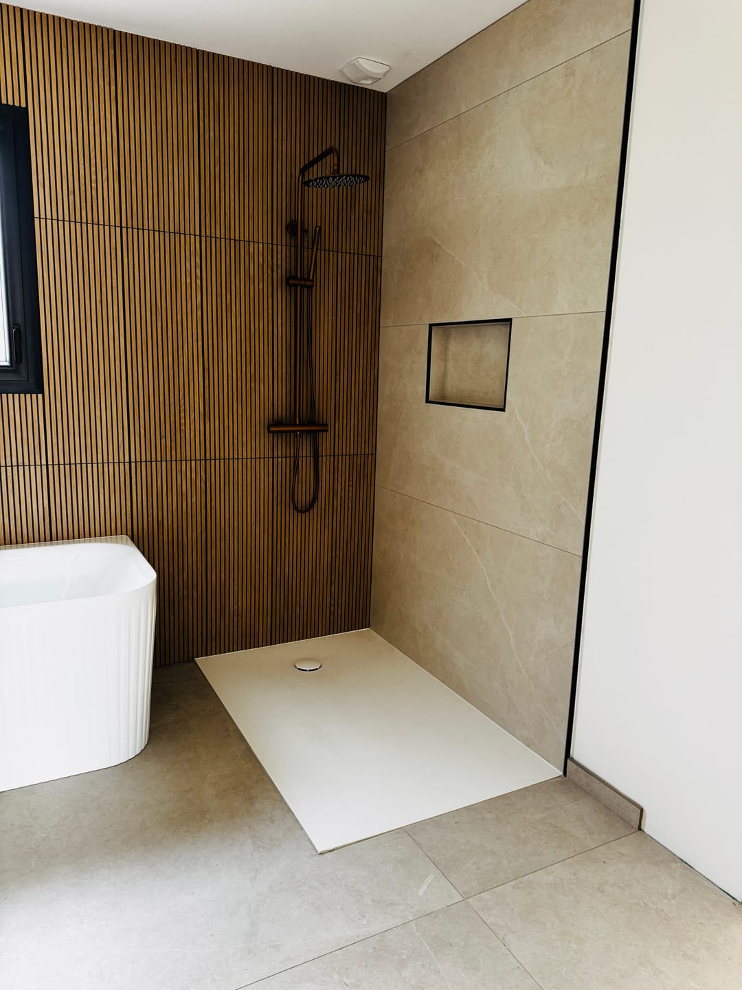 Customer photo review of Colonne de douche thermostatique or rose brossé