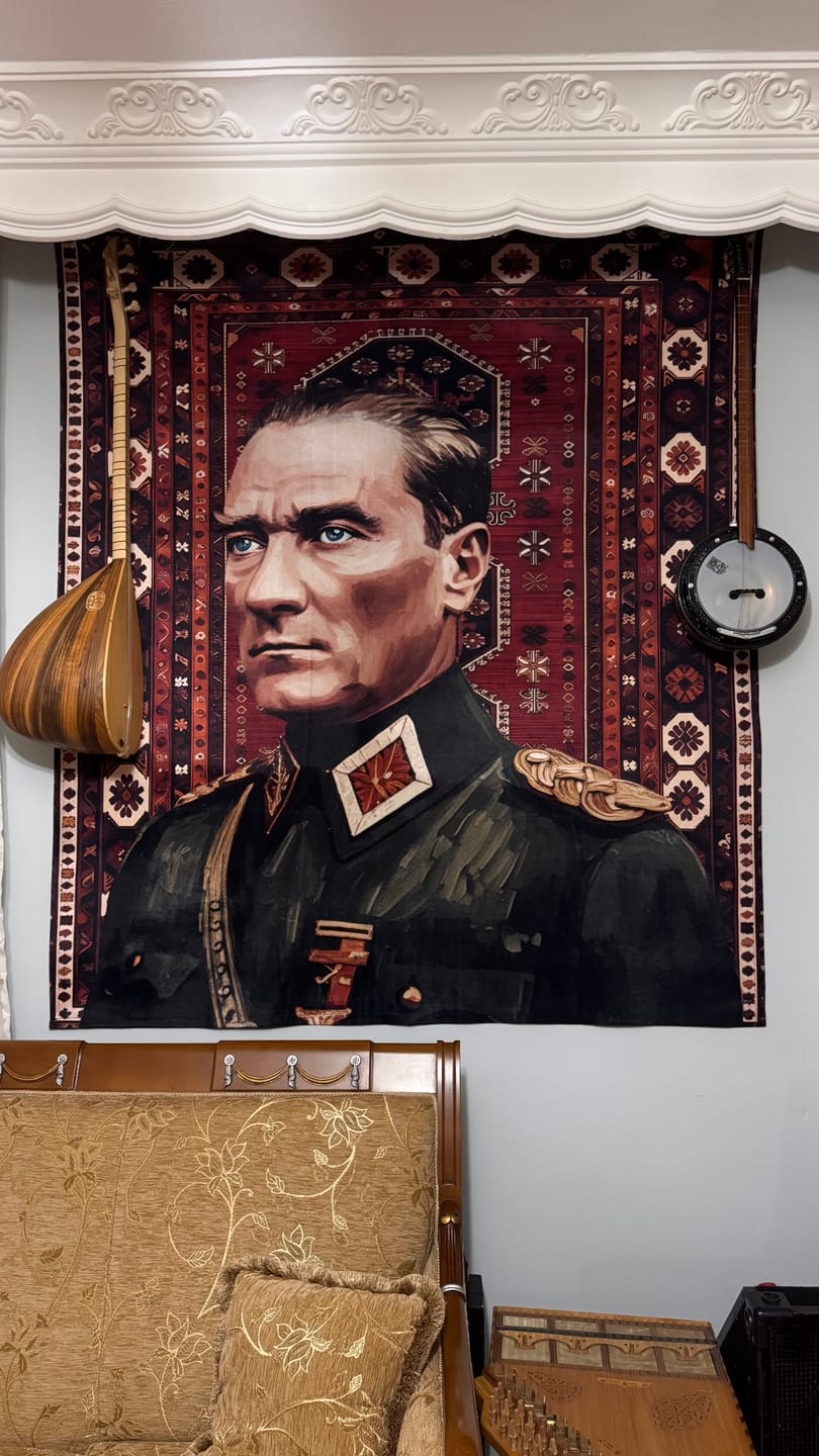 Customer photo review of Özel Tasarım Atatürk Duvar Örtüsü