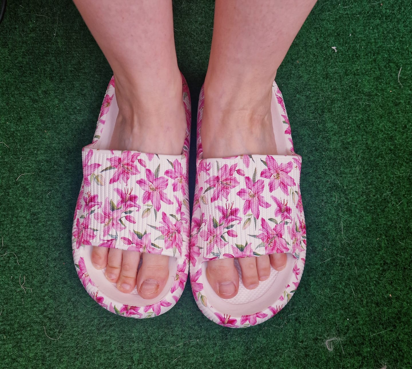 Customer photo review of HappyFlops Limited Editions