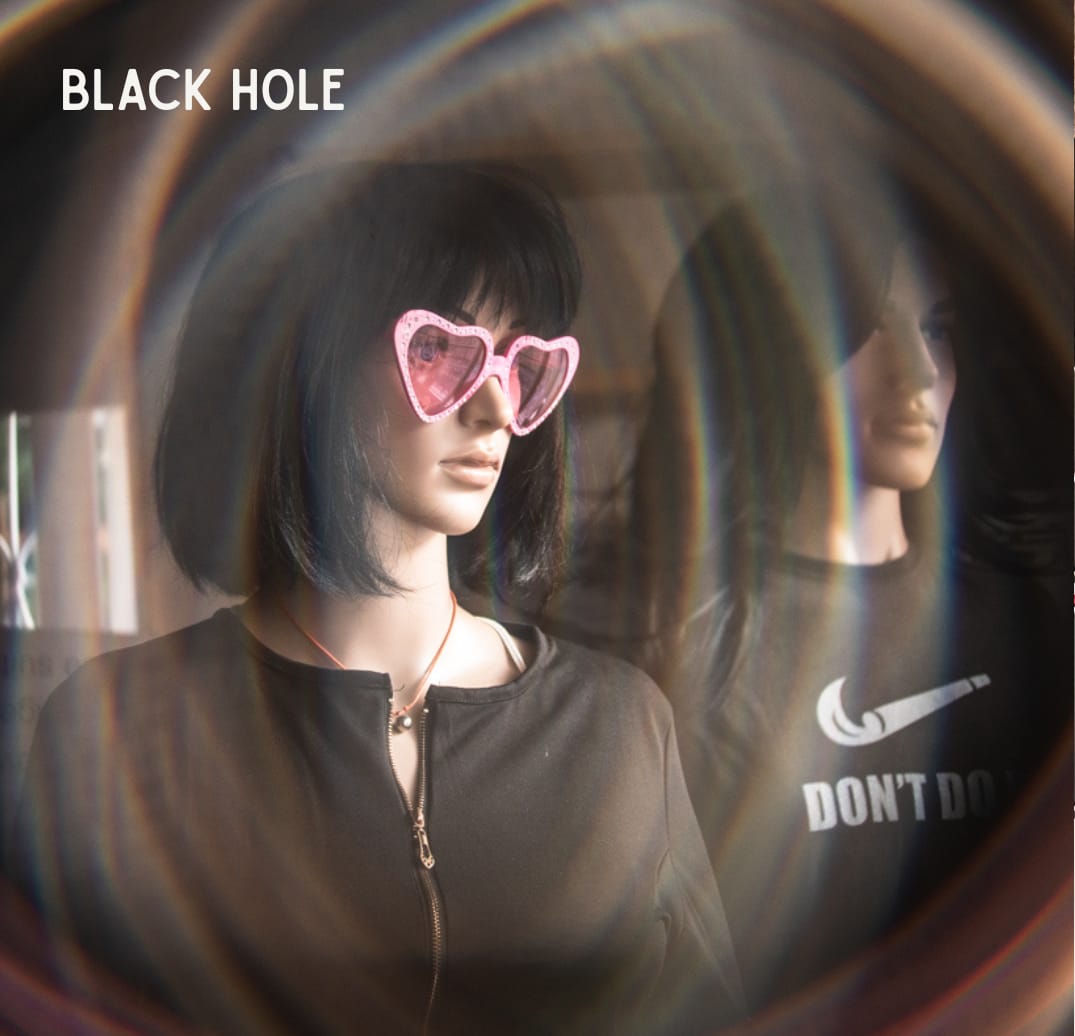 Customer photo review of Black Hole