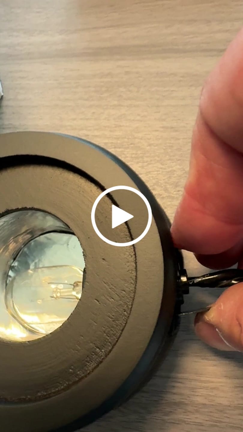 Customer video review of Black Wood Illuminated 3" Stand
