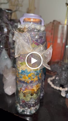 Customer video review of Kikicrystal Custom Crystal Spell Jar ✨