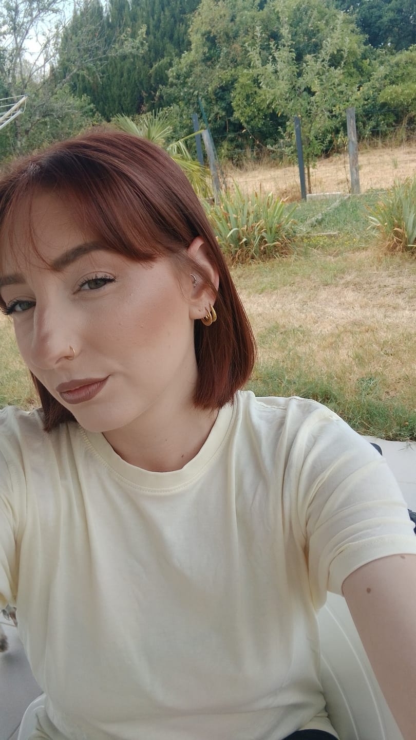 Customer photo review of Mattie Coral Red - Vegan Semi-Permanent Direct Dye Hair Color Cream 210 ml
