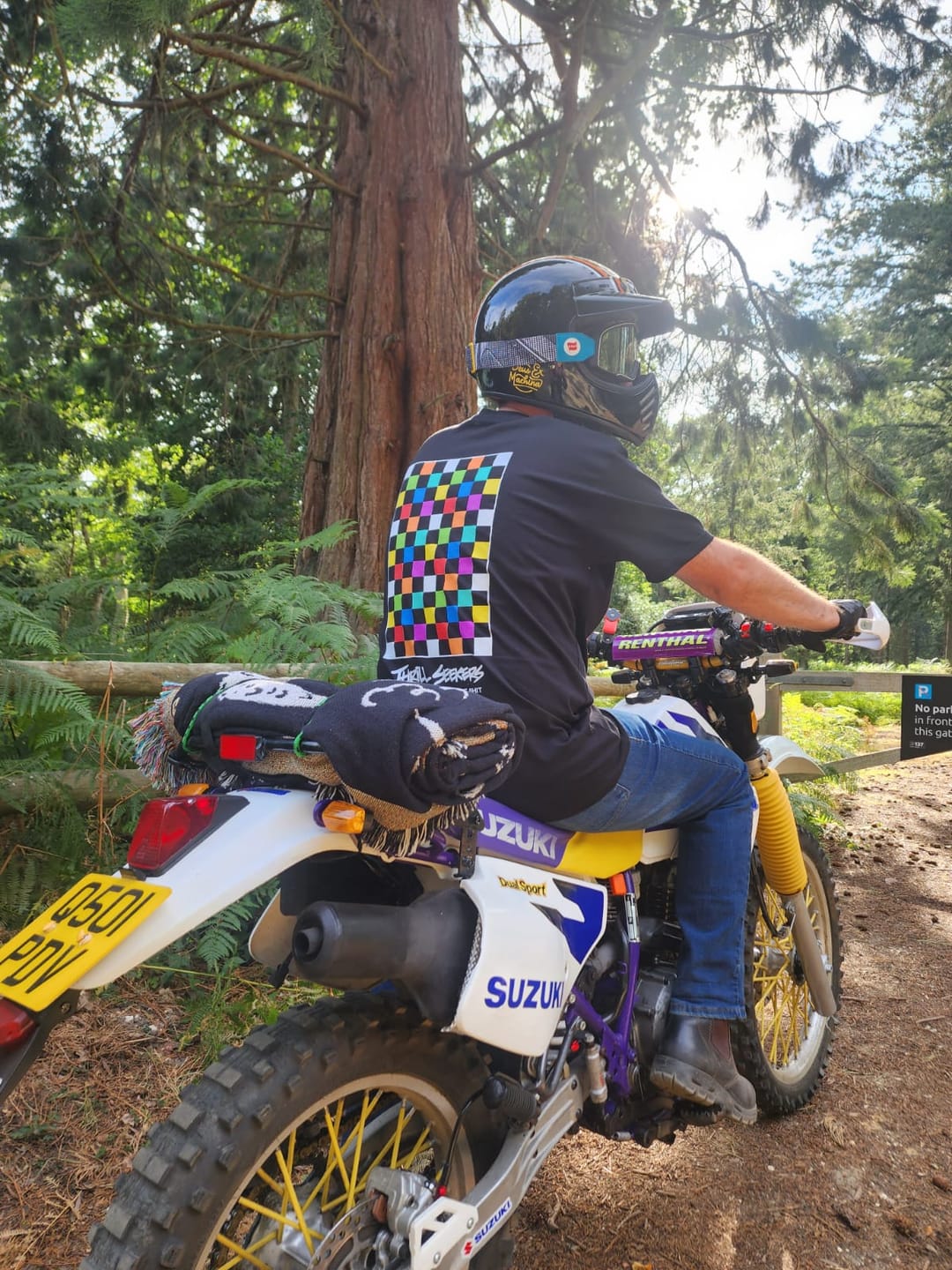 Customer photo review of Multi Chex Tee