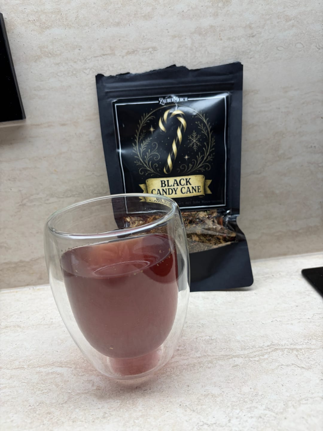 Customer photo review of Black Candy Cane – Früchtetee mit süßer Minze & winterlicher Magie | Limitierter Winter Tee