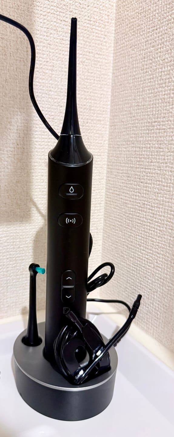 Customer photo review of 【 6月下旬発送予定 予約注文限定 12%OFF + ノズル3本プレゼント 】口腔洗浄器と音波振動の同時使用 Water Sonic ウォーターソニック 水流音波歯ブラシ本体