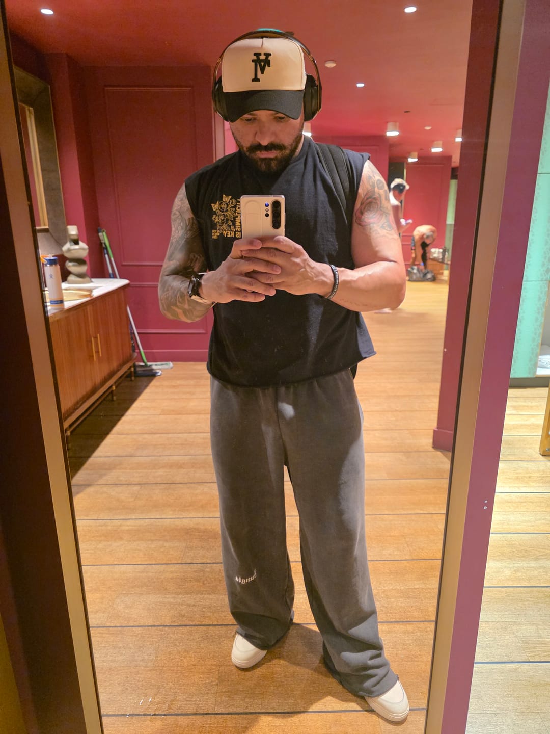 Customer photo review of 2129 - Core Baggy Sweats