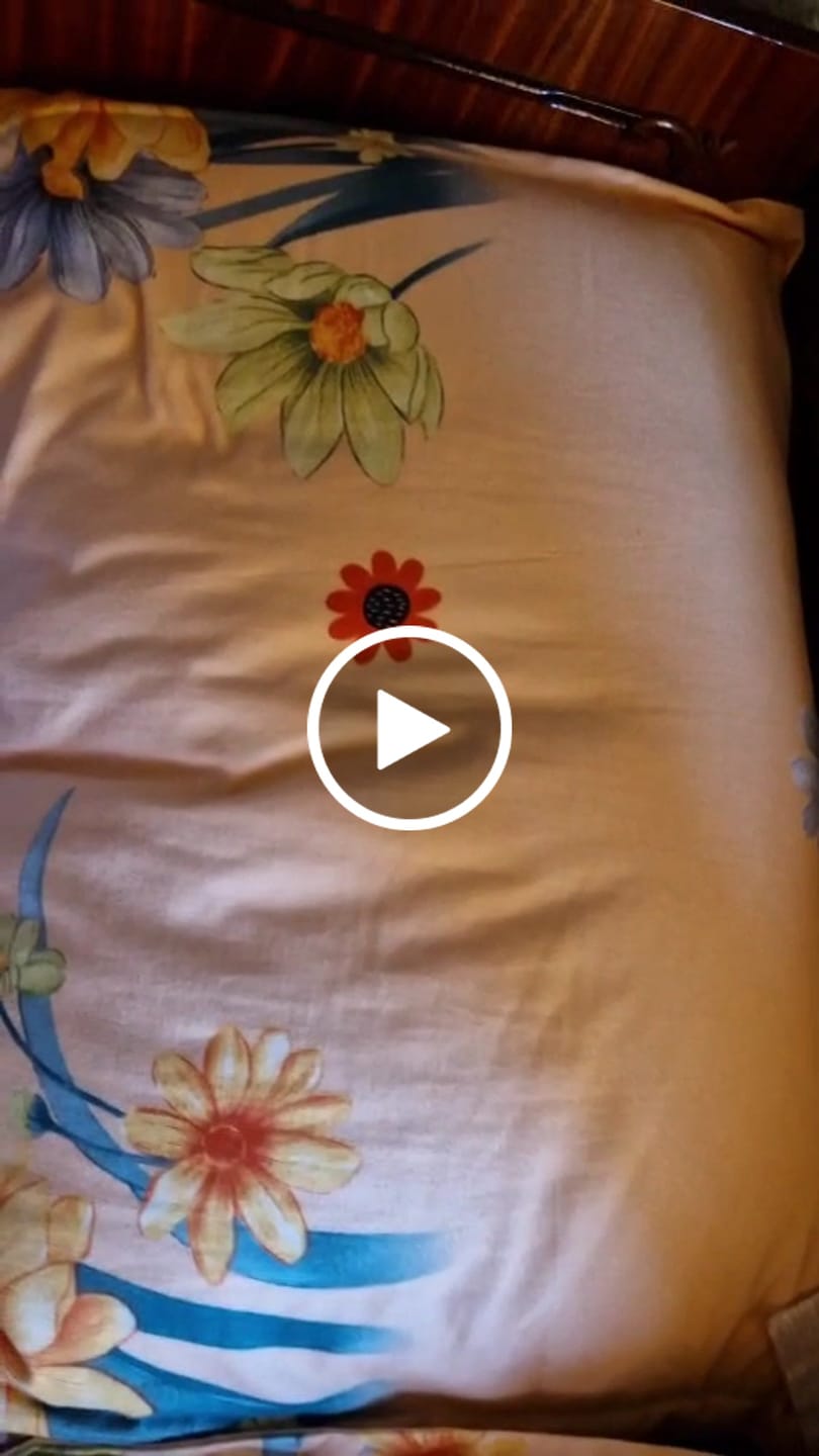 Customer video review of Pernă Plume Puf