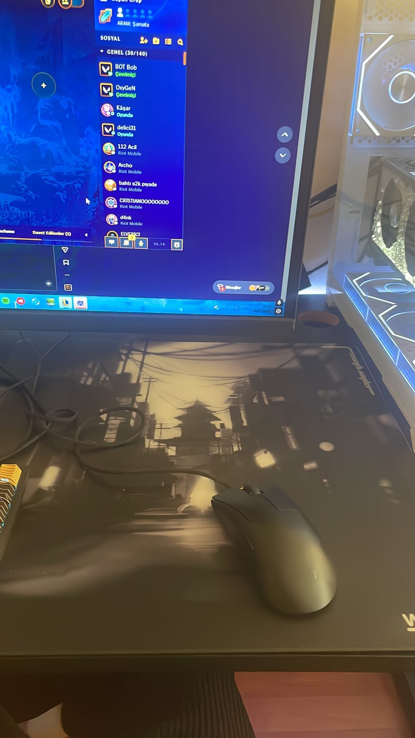 Customer photo review of Wraith Cyberglass Cam Mousepad