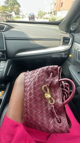 Customer photo review of MOVÄ™ Woven Leather Bag