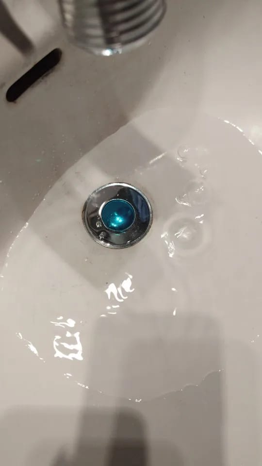 Customer photo review of Calviro SafeCatch™ Wastafelstop