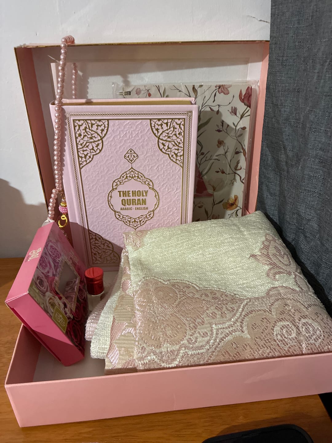Customer photo review of Quran Prayer Gift Set Pink - English Translation