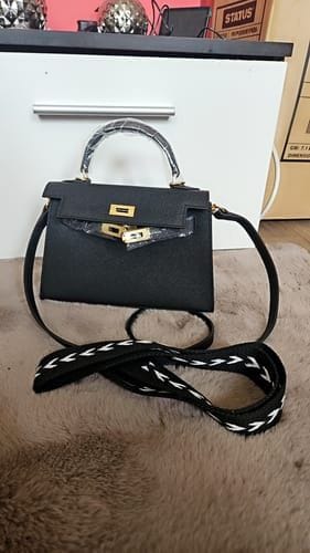 Customer photo review of LONDON BAG
