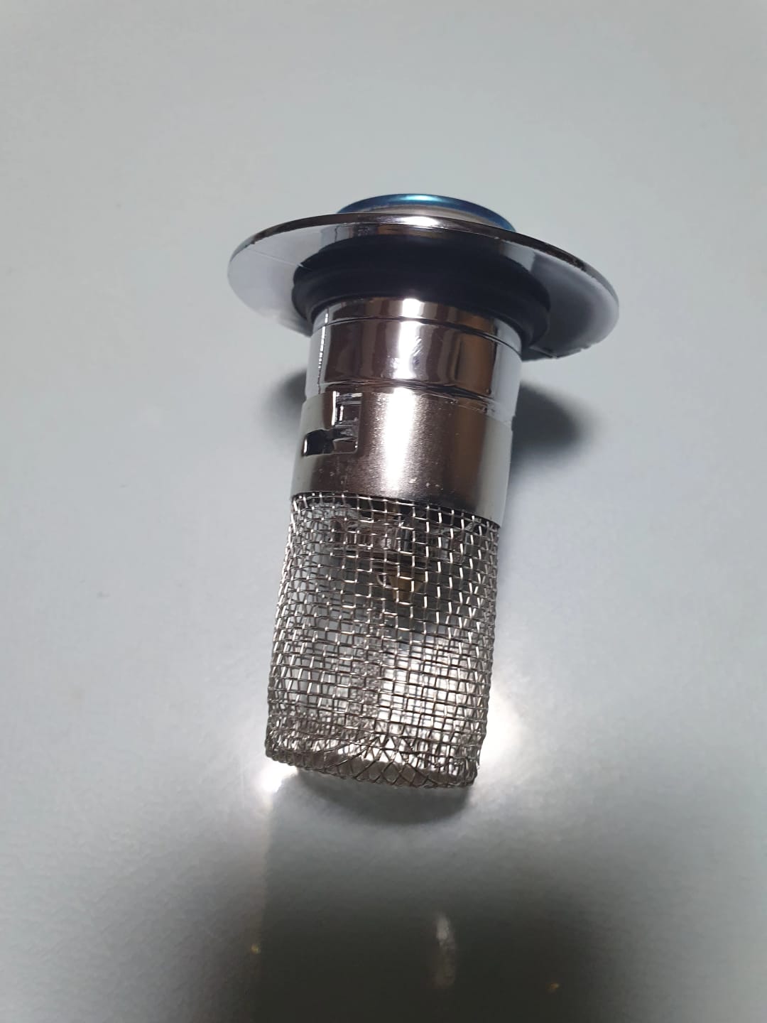 Customer photo review of Calviro SafeCatch™ Wastafelstop