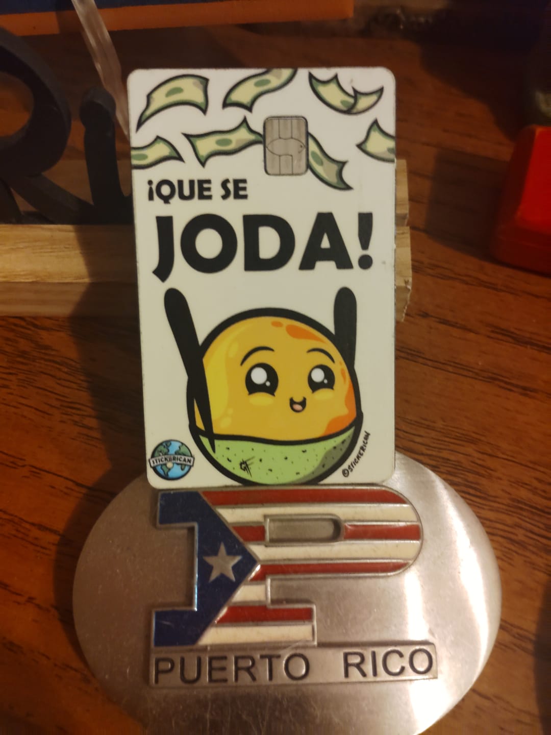 Customer photo review of Que Se Joda - Sticker para Tarjeta de Crédito