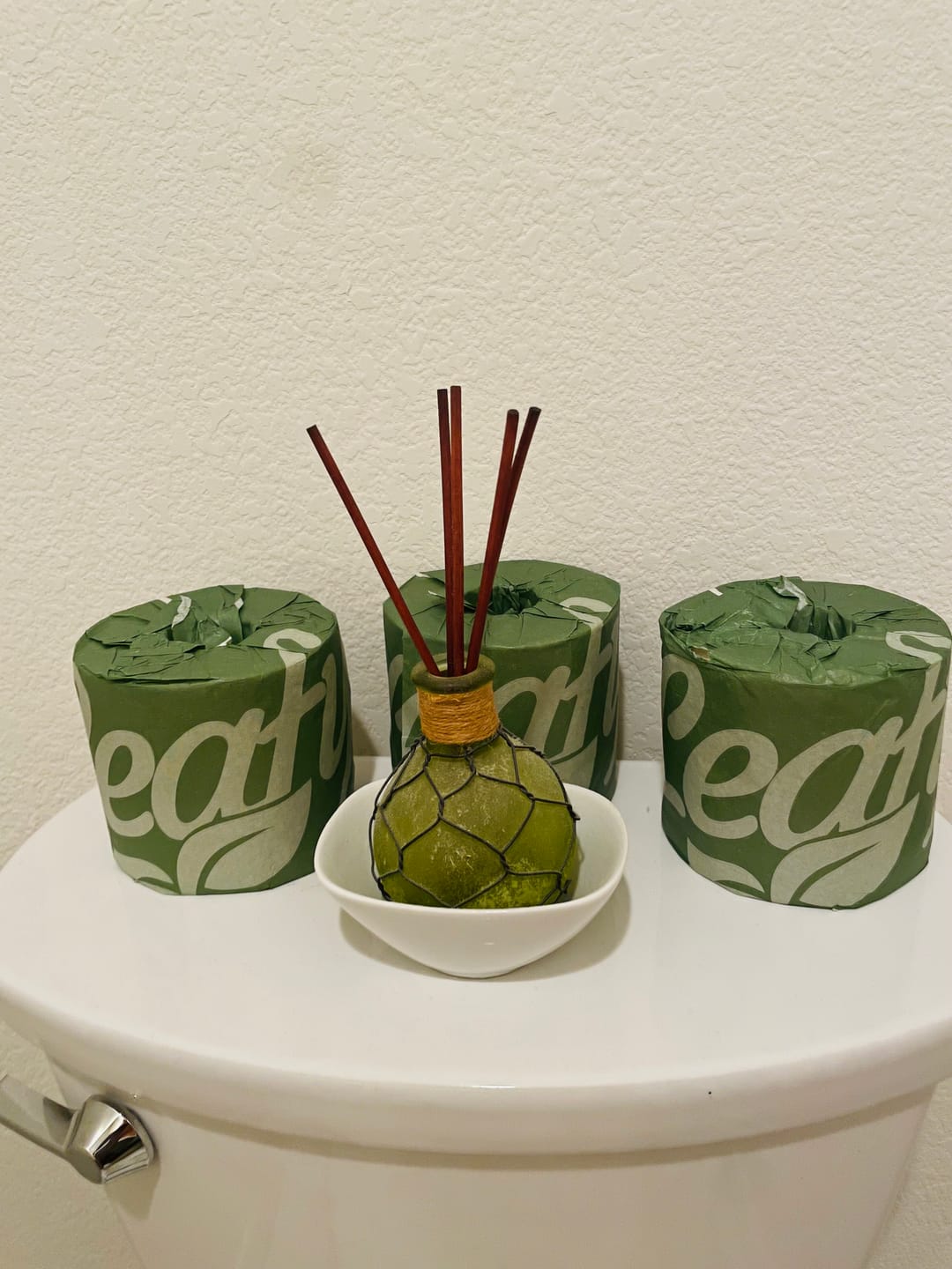 Customer photo review of Leafy EarthCloud Bamboo - 24 roll 2 ply