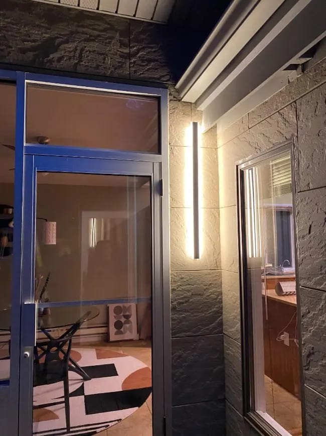 Customer photo review of United Linear LED Outdoor Wall Light, 60–240cm, Dimmable RGB & Warm White