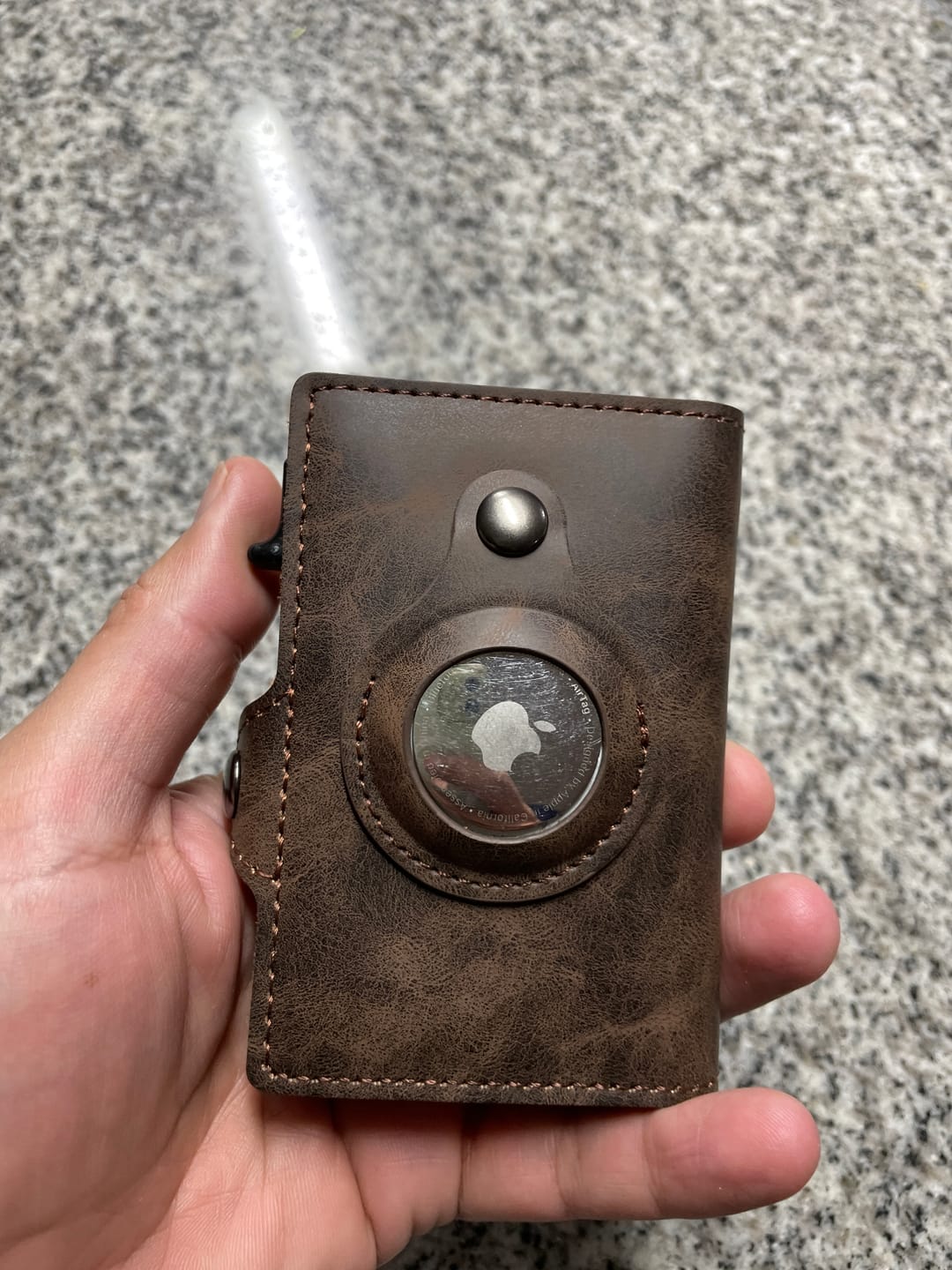 Customer photo review of Billetera Modelo AirTag