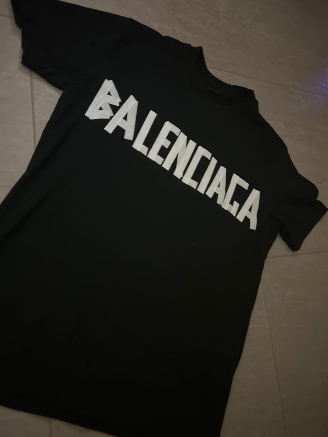 Customer photo review of T-shirt Balenciaga "Tape Type"