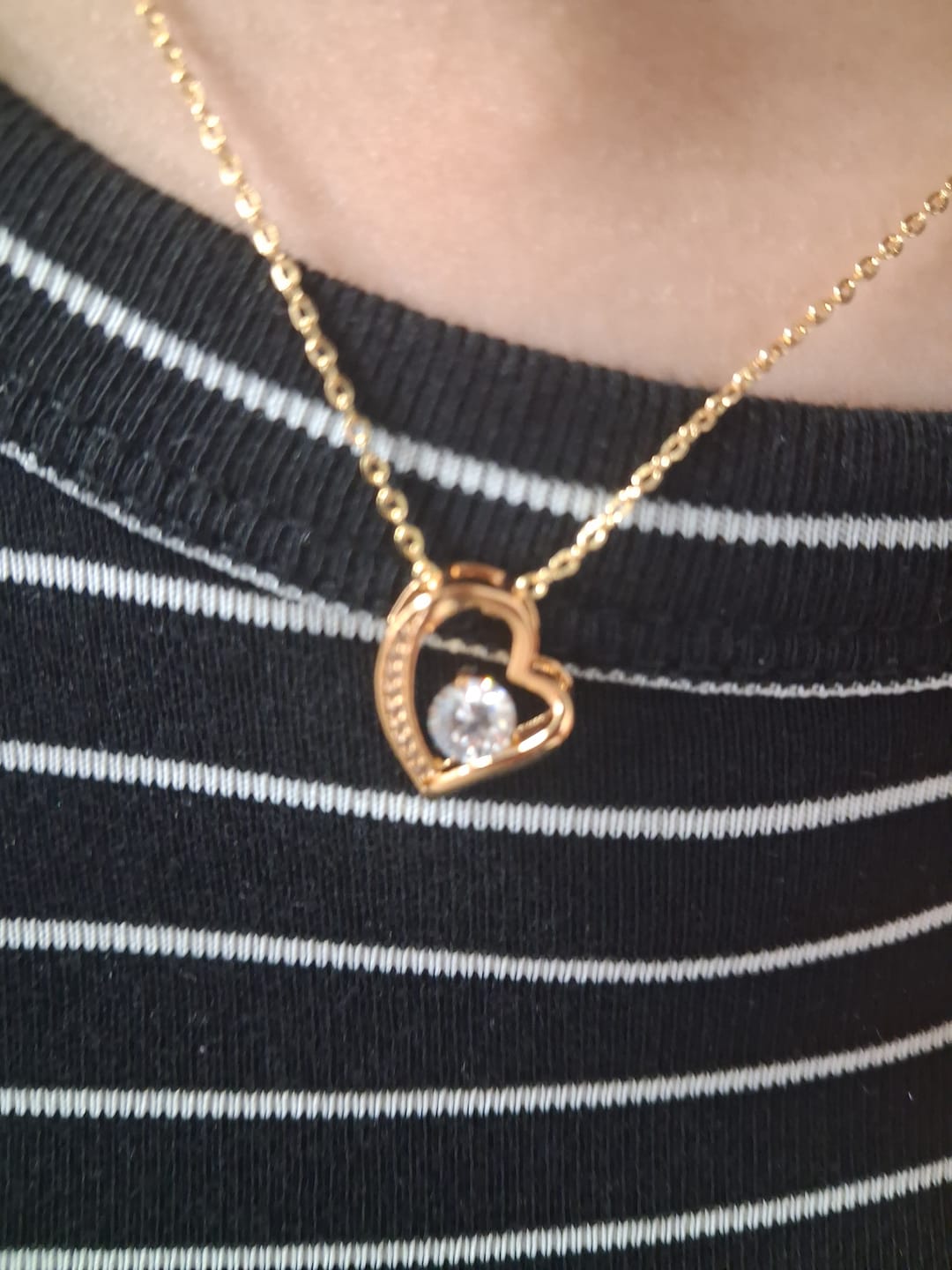 Customer photo review of מתנה לאישה - שרשרת לאישה עם ברכה והקדשה מרגשת