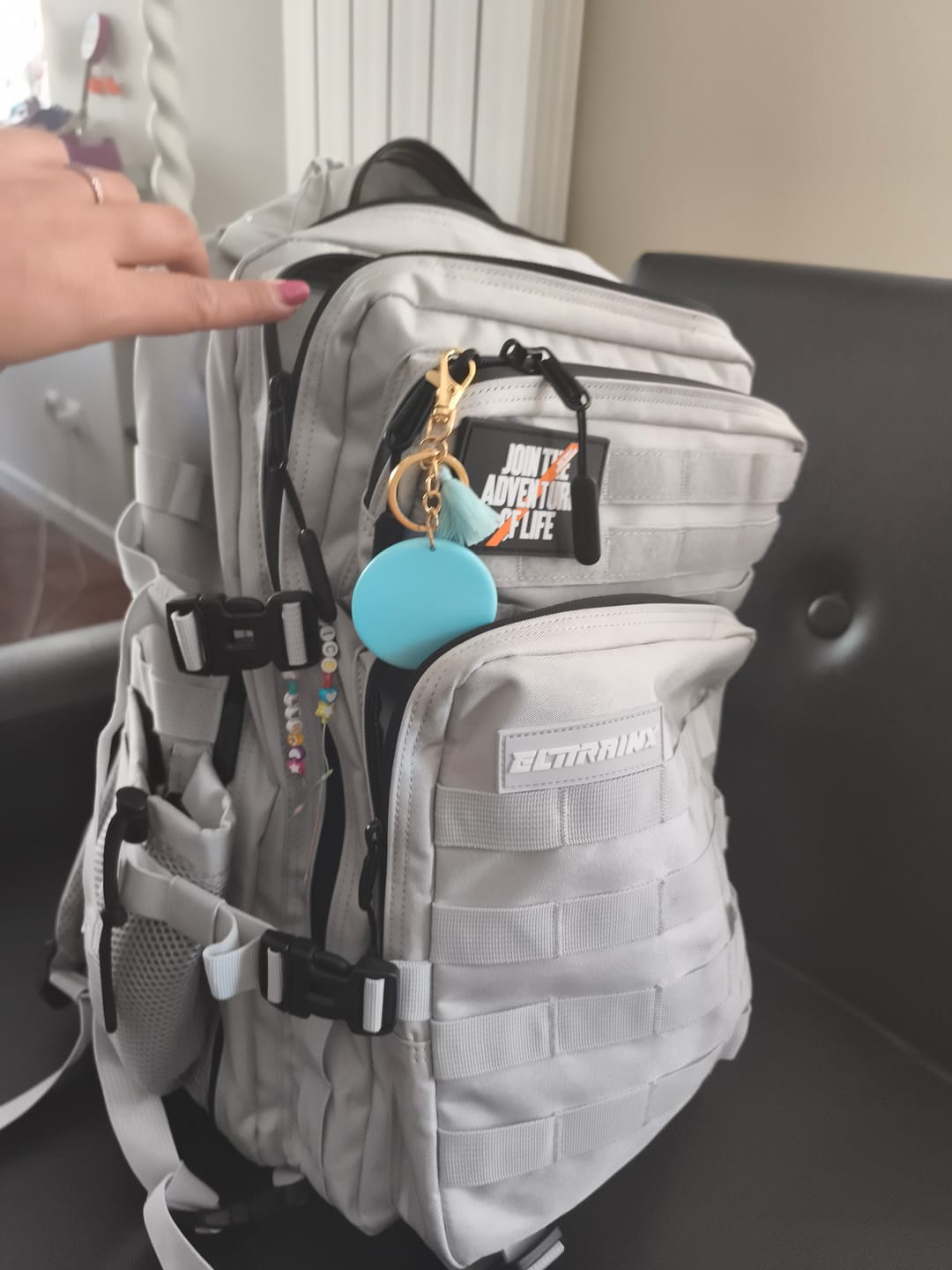 Customer photo review of Mochila Táctica V1 45L All In Silver